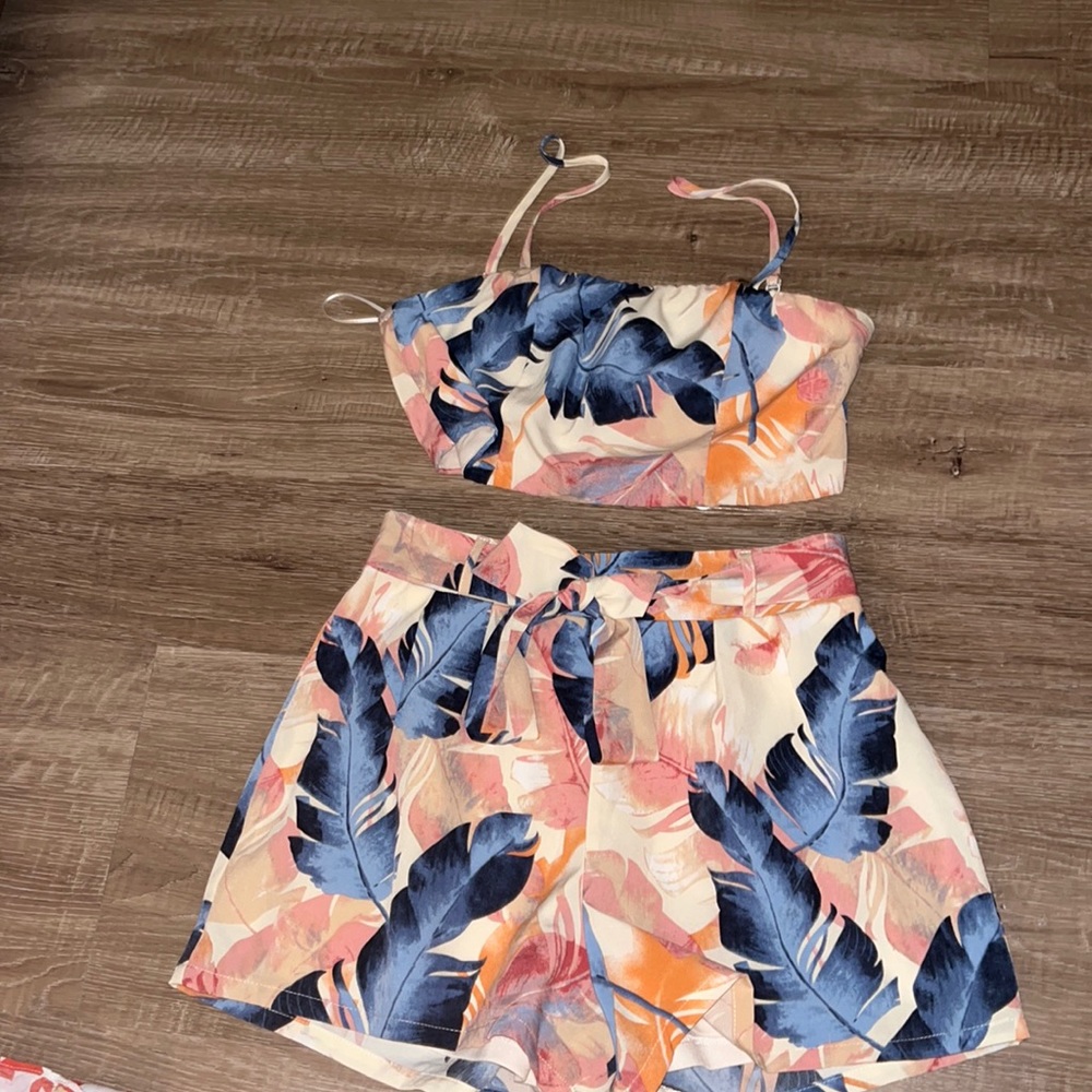 2 piece set/shorts/mini top
